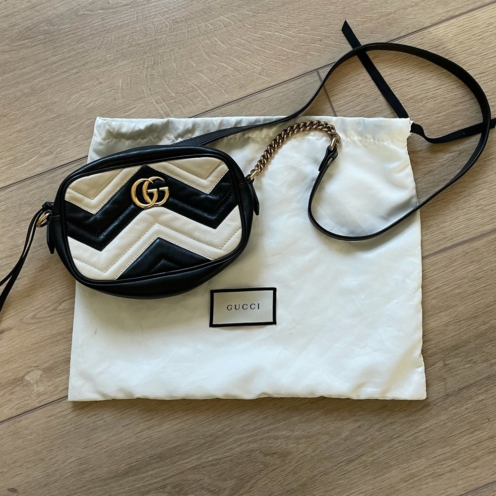 Gucci Marmont GG mini camera bag